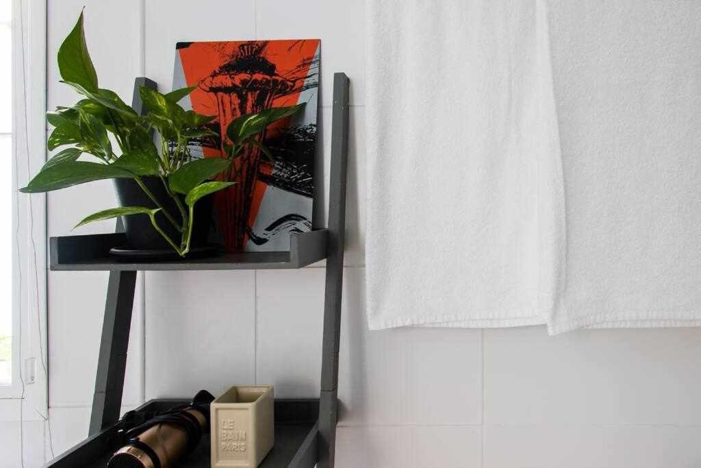 Lujoso Apartamento Con Patio En Triana Sevilla Eksteriør billede
