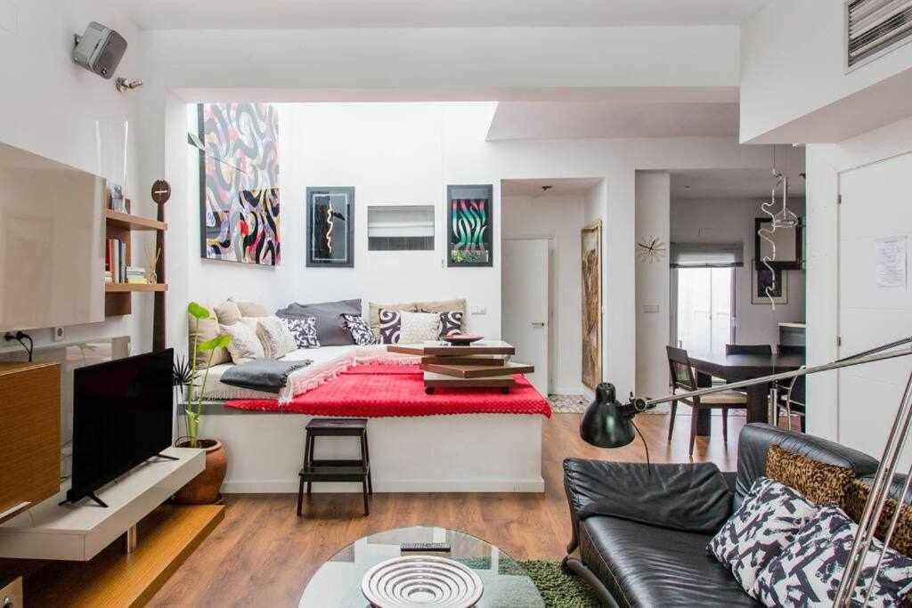Lujoso Apartamento Con Patio En Triana Sevilla Eksteriør billede